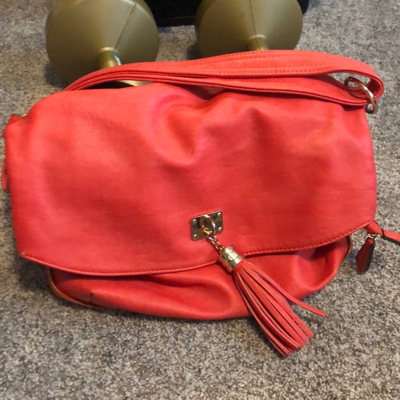 Coral purse - Picture 1 of 4